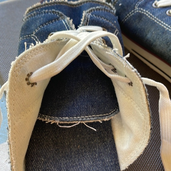 Slip on stresses denim shoe! - Picture 4 of 8